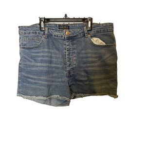 Forever 21 plus denim shorts size 16 plus‎